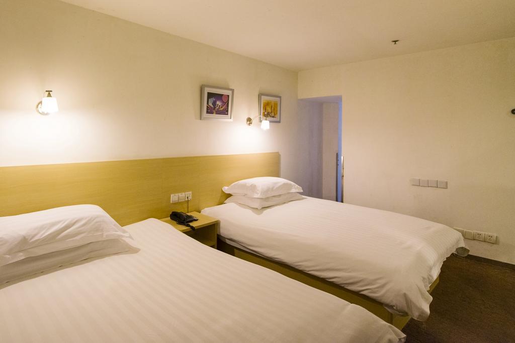 Motel Shanghai Hongqiao Beixinjing Metro Station Tianshan Road Экстерьер фото