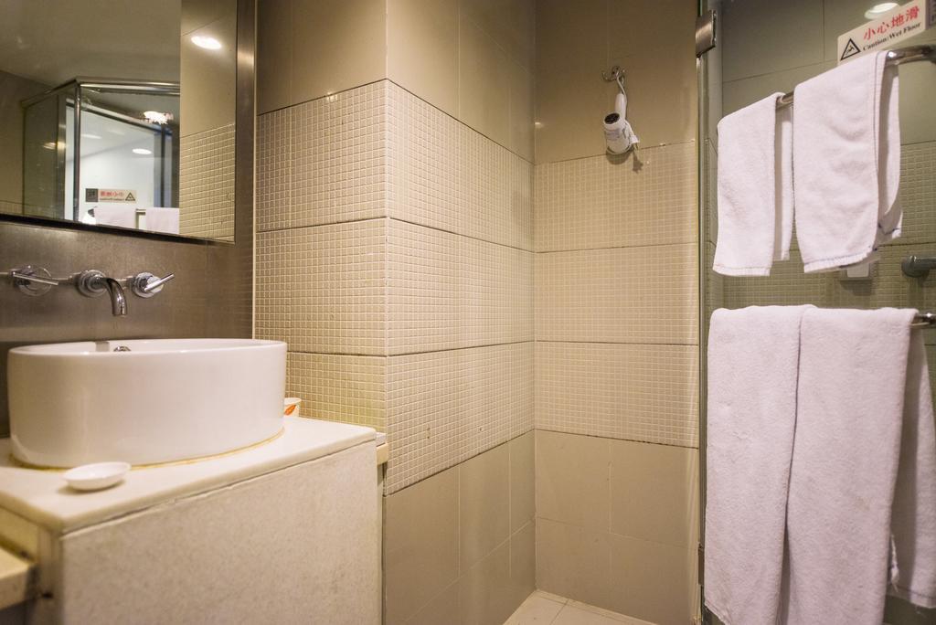 Motel Shanghai Hongqiao Beixinjing Metro Station Tianshan Road Экстерьер фото