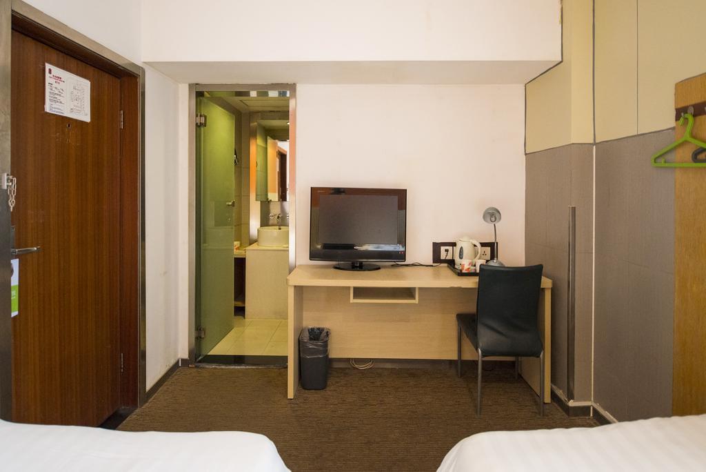 Motel Shanghai Hongqiao Beixinjing Metro Station Tianshan Road Экстерьер фото